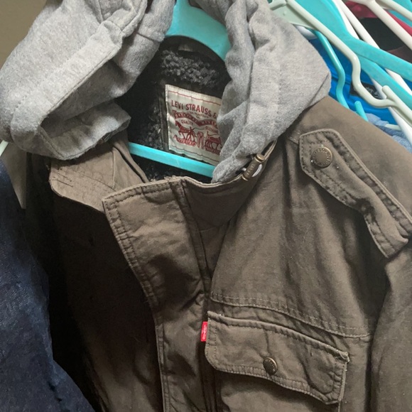 Levi’s heavy jacket - Picture 3 of 5